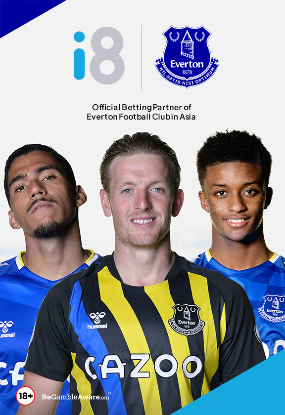 Everton and i8 logo with football players posing